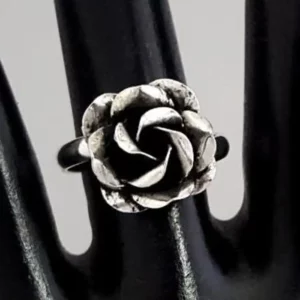 Rose Ring in Oxidized Silver
