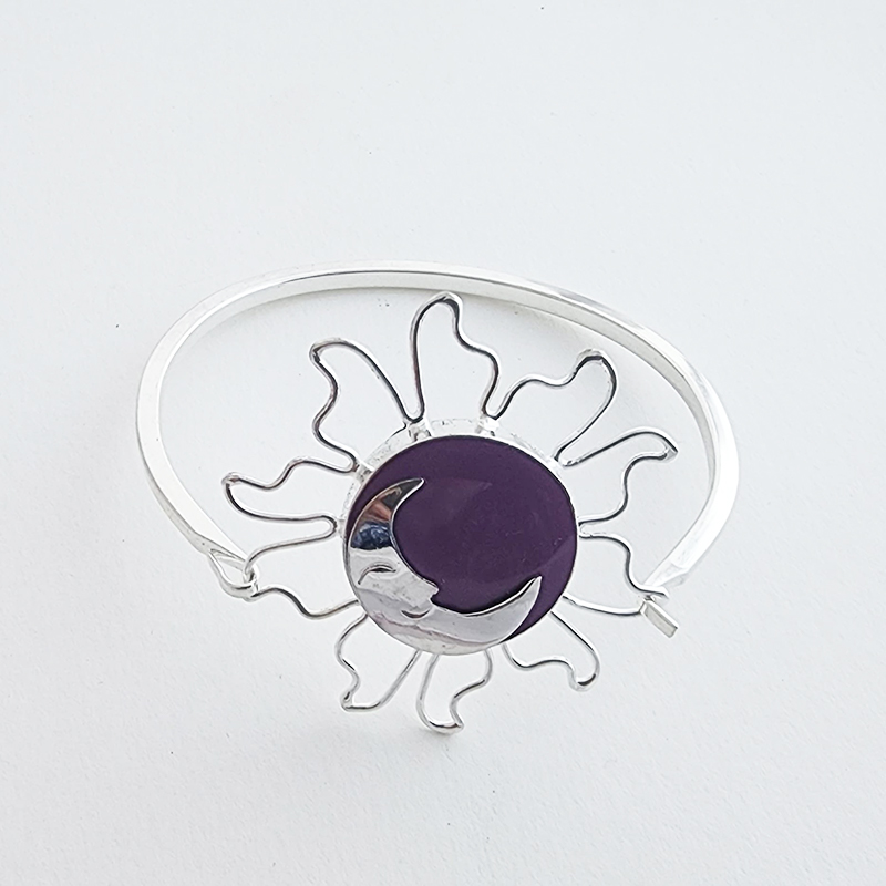 Man in the Moon Semi-Precious Stone Inlaid Silver Ring - Image 4