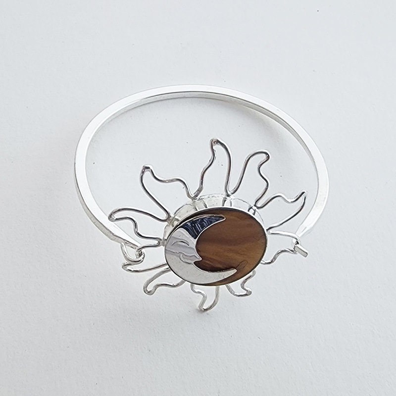 Man in the Moon Semi-Precious Stone Inlaid Silver Ring - Image 5